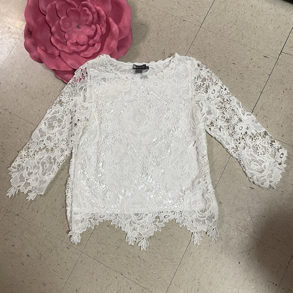 DAMEE, INC. Womens Sz M White Lace Embroidered Lined Faux Pearl Neckline Top